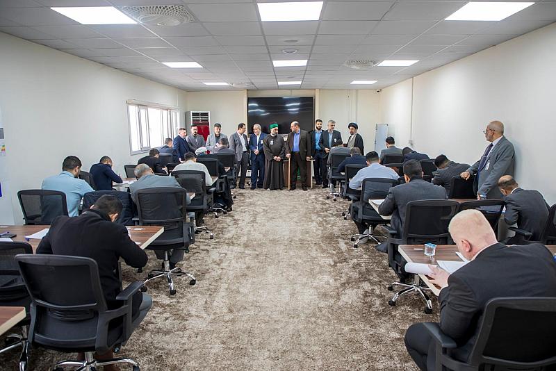 الأمين العام للعتبة العباسية يطّلع على سير العمليات التدريبية واختبارات أكاديمية التطوير الإداري
