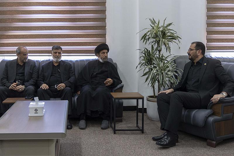 وفد العتبة العباسية المقدسة يزور جامعة العميد ويبارك نيل كلية الصيدلة الاعتماد البرامجي الكامل