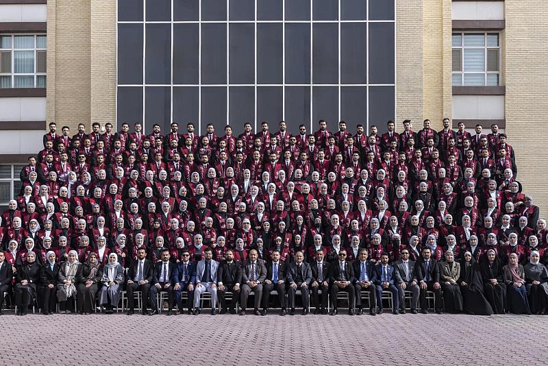 جامعة الكفيل تحتفي بتخرج الدفعة الخامسة من كلية الصيدلة