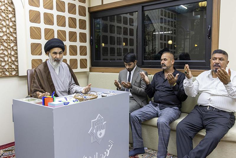 مع قرب ذكرى المولد النبوي.. قسم الشؤون الدينية يشهد إقبالًا واسعًا لتنظيم عقود الزواج