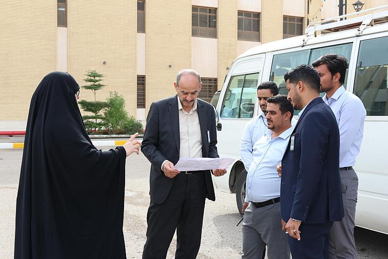 مجموعة العميد تقسم الملاكات المشاركة إلى فرق لتنظيم المسير في حفل تخرّج طالبات الجامعات