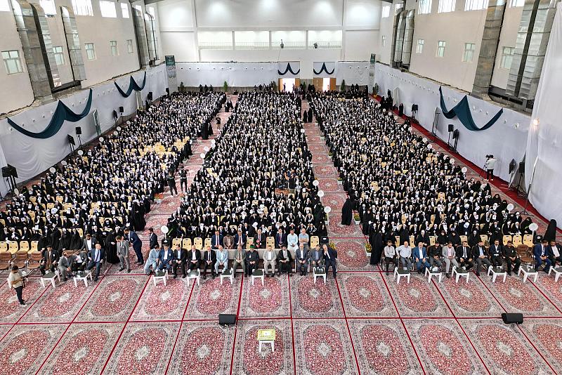 أولياء الأمور: حفل الورود الفاطمية للتكليف الشرعي يحصن بناتنا من التأثر بالأفكار المحيطة بهن
