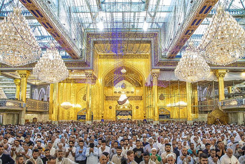 العتبة العباسية: تسع صلوات جماعة أقيمت بمناسبة عيد الأضحى لاستيعاب جموع الزائرين