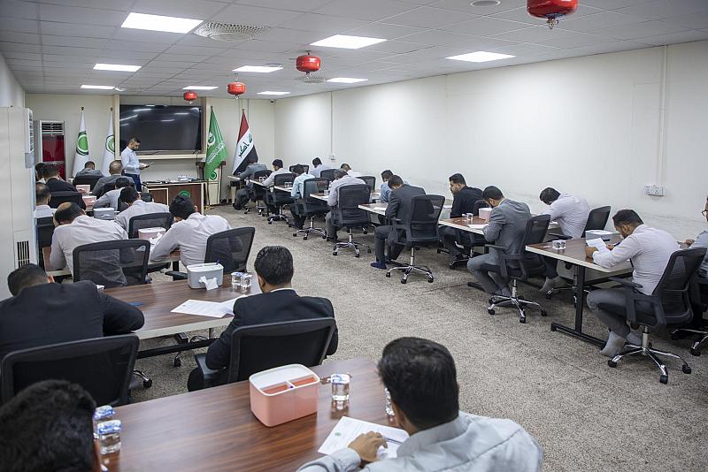 أكاديمية التطوير الإداري تباشر إجراء الاختبارات النهائية بمشاركة 74 طالبًا