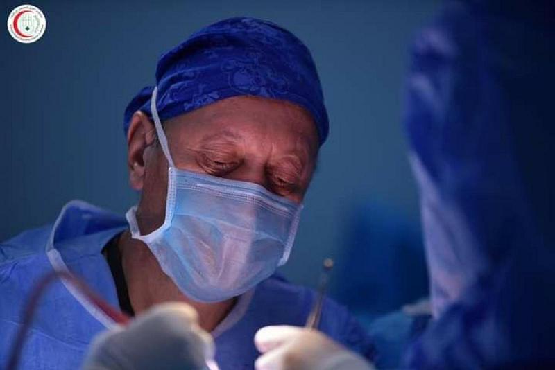 بعمليّةٍ نوعيّة.. أطبّاءُ مستشفى الكفيل ينجحون بمعالجة طفلٍ يعاني من استسقاء الدماغ