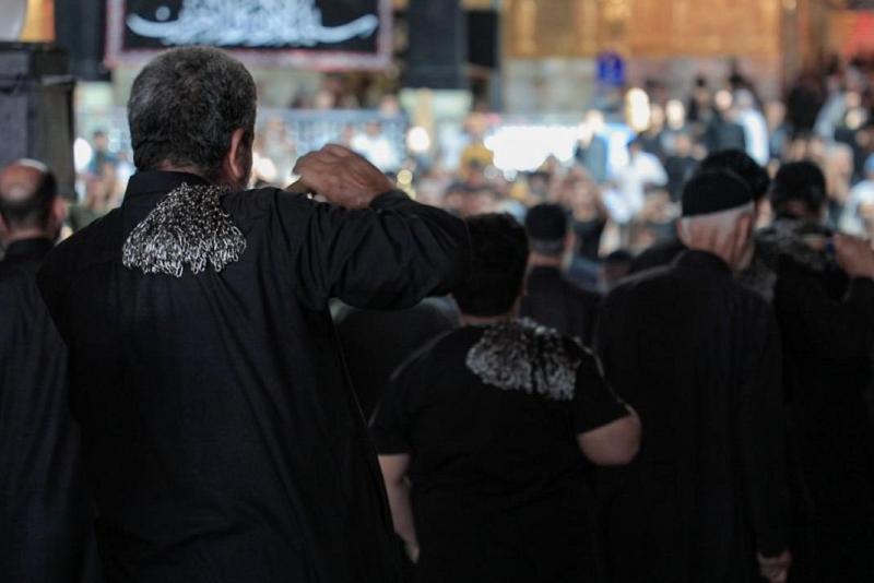 مواكب العزاء في كربلاء تتوافد على العتبتين المقدّستين إحياءً لذكرى رحيل الرسول الأكرم
