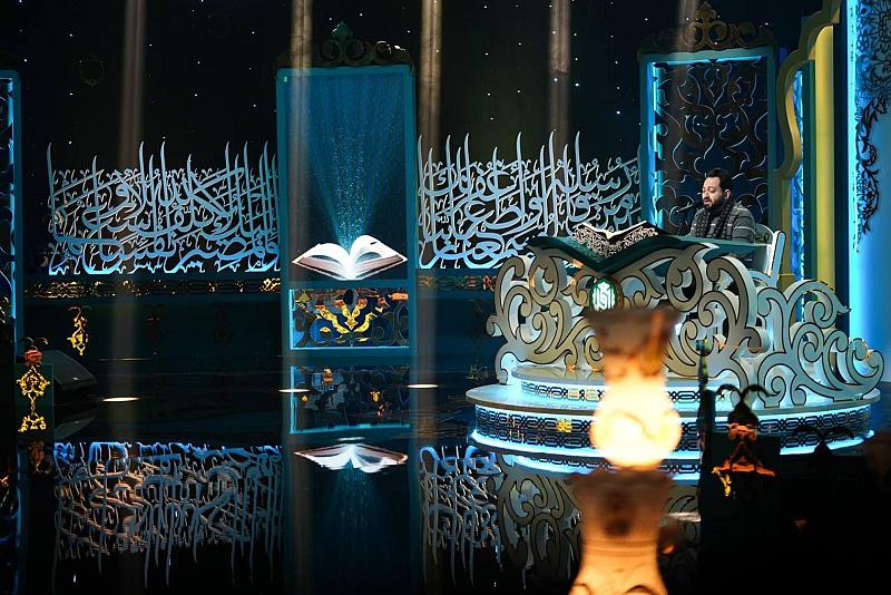 خمسة قرّاء من المتأهلين للمرحلة الثانية يشاركون في الحلقة الخامسة عشرة من جائزة العميد الدولية