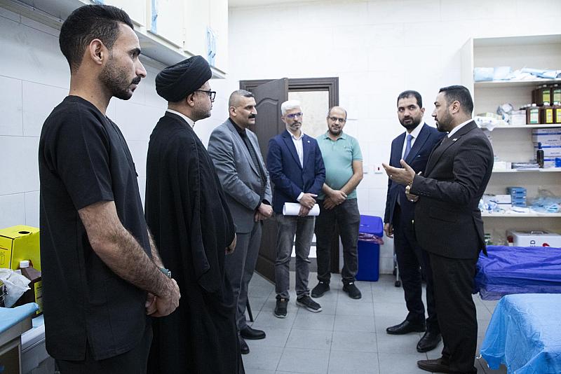 لمتابعة إجراءاته الإدارية.. وفدٌ من دائرة صحّة كربلاء يزور مركز السيد جعفر الحلّي
