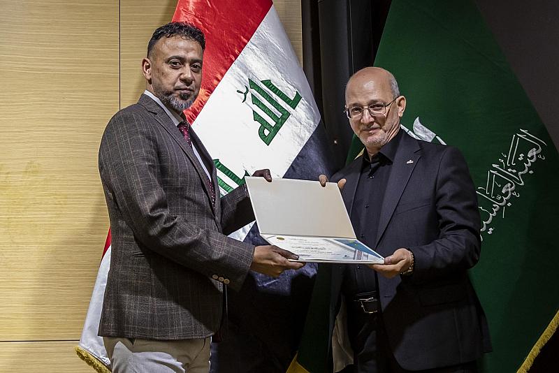 تكريم الشعراء المشاركين في فعّاليات الاحتفاء باليوم العالمي للّغة العربية