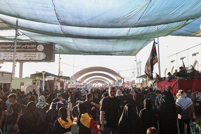 مع تزايد أعداد الزائرين.. مجمّع أبي الفضل العباس (عليه السلام) يكثّف جهوده لخدمة زائري الأربعين