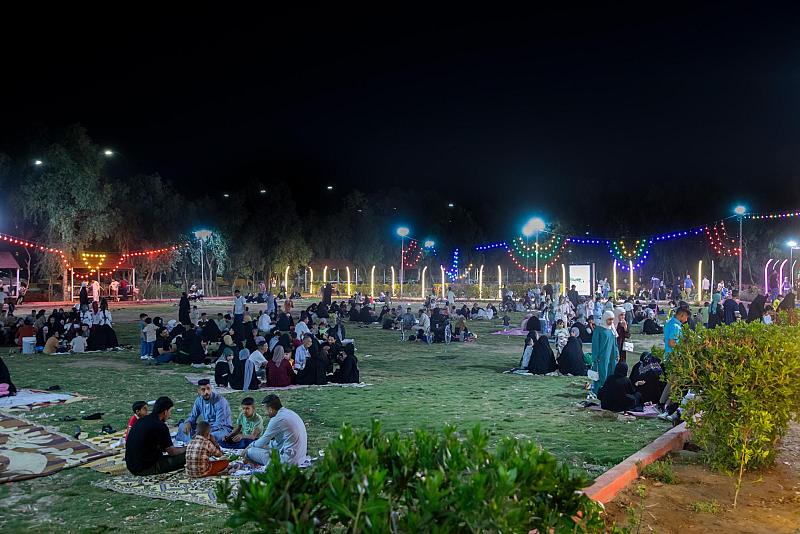 واحات الحزام الأخضر تشهد توافد العوائل العراقية في أيام عيد الفطر المبارك