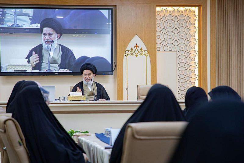  السيد الصافي: الثقافة الواسعة من أهم العناصر التي يجب أن يمتلكها الأستاذ