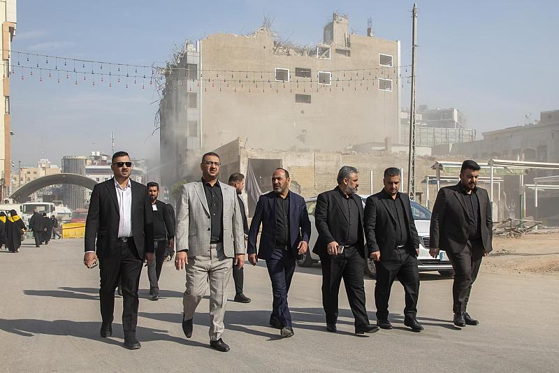 العتبة العباسية المقدسة تواصل هدم البنايات لتوسعة مشروع صحن أمّ البنين (عليها السلام)