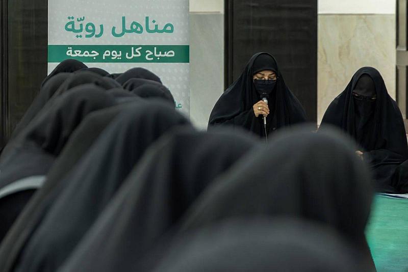 شعبة فاطمة بنت أسد (عليها السلام) تواصل إقامة برامجها القرآنية والعبادية لزائرات الأربعين