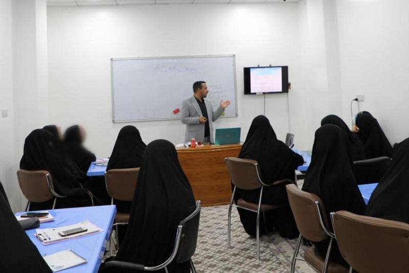 معهد القرآن الكريم النسوي يختتم المستوى الثاني من الورش التطويرية لملاكاته