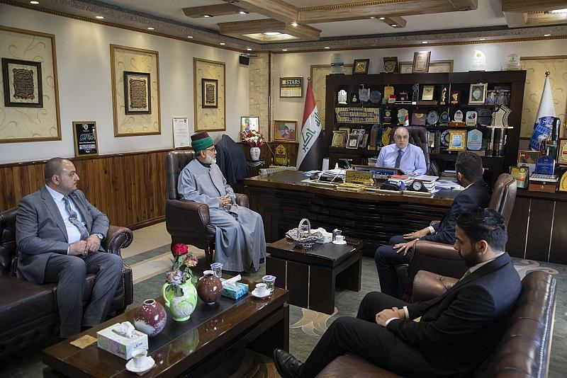 العتبة العبّاسية تقدّم دعوة لجامعات بابل لمشاركة طلبتها في حفل التخرّج المركزي