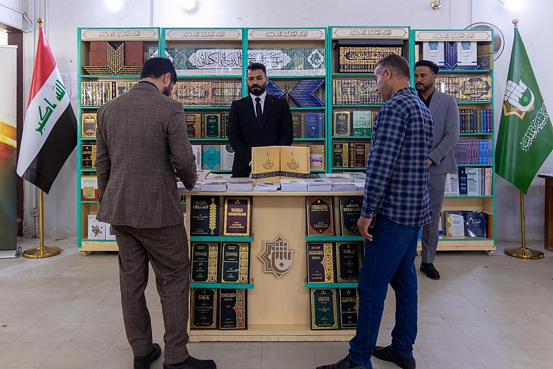 بأكثر من 350 إصدارًا.. قسم الشؤون الفكرية يشارك في معرض الكتاب بالمعهد التقني المسيّب