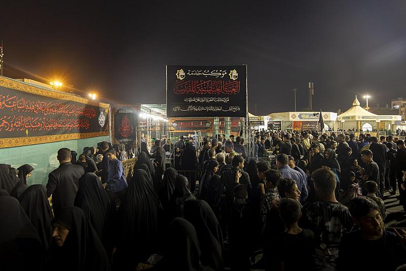 العتبة العباسية المقدسة تقدِّم أكثر من 7 آلاف وجبة طعام لزائري السيدة فاطمة المعصومة (عليها السلام) بذكرى وفاتها