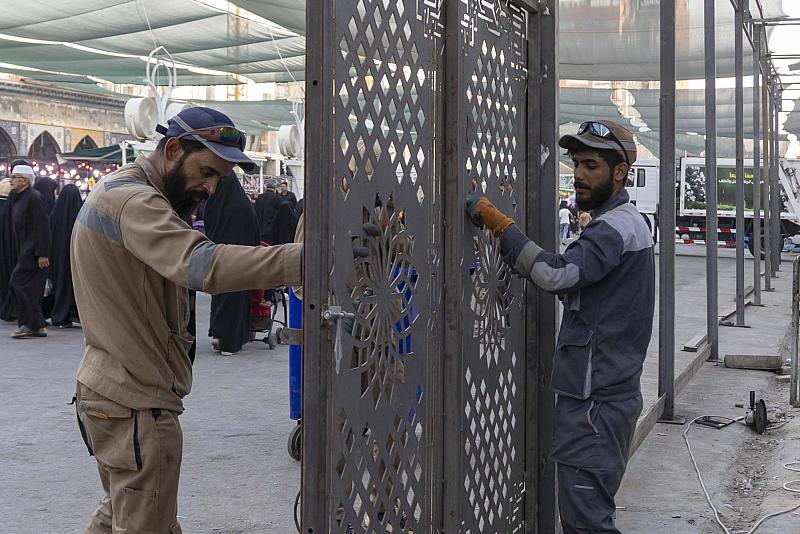 استعدادًا لزيارة الأربعين.. قسم المضيف يباشر تحضيراته لفتح منفذ جديد لتوزيع وجبات الطعام للزائرين
