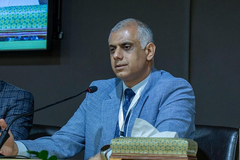 مدير كرسي اليونسكو في جامعة الموصل يقدّم دراسةً تناقش استراتيجية الكرسي لنبذ التطرف وتعزيز ثقافة السلام 