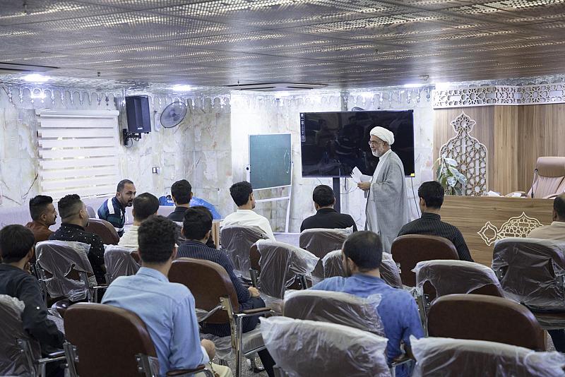 قسم الشؤون الفكرية يقيم محاضرات ثقافية لوفدٍ تربوي من ذي قار