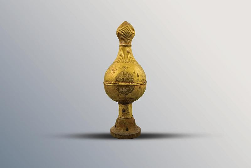 متحف الكفيل يستعرض قطعة تراثية معدنية من مرقد أبي الفضل العباس (عليه السلام)