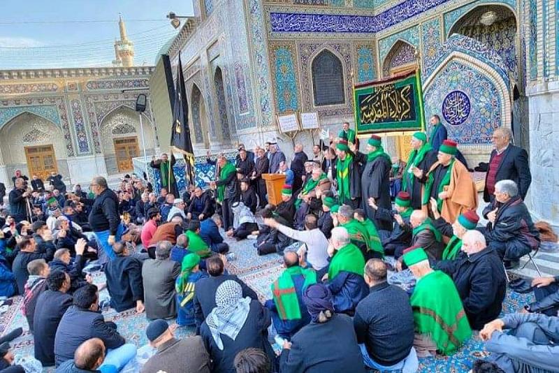موكبُ أهالي كربلاء يختتمُ أنشطته العزائيّة والخدميّة عند مرقد الإمام الرضا (عليه السلام)