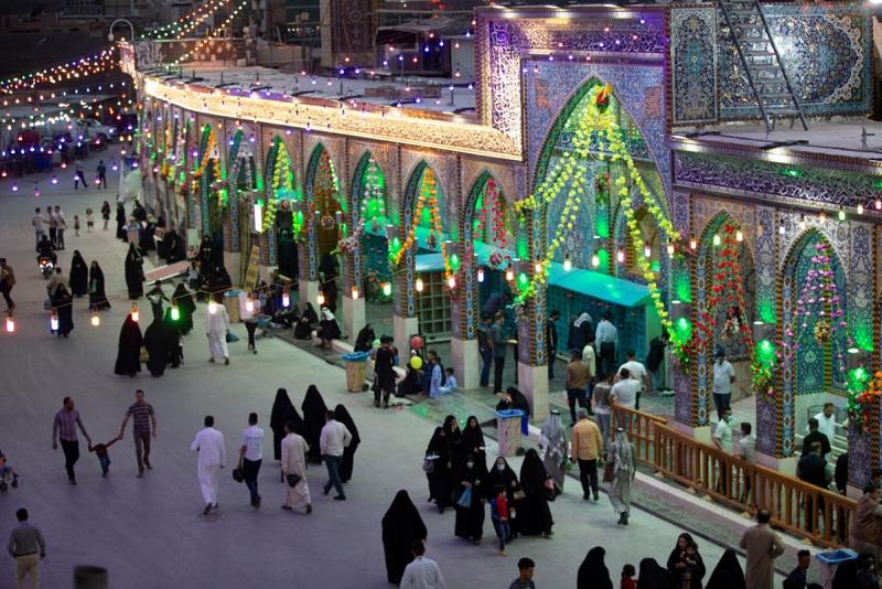 خَدَمةُ المقام الشريف يتفانون في خِدمة زائريه وسط إجراءاتٍ صحّية ووقائيّة مشدّدة