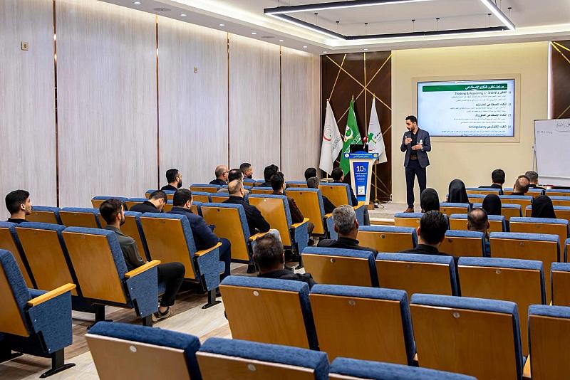 قسم التطوير يقيم دورة تدريبية عن استخدام الذكاء الاصطناعي في العمل الإداري