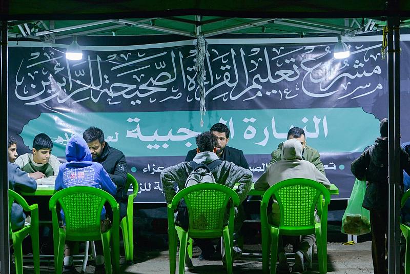 محطات المجمع العلمي لتعليم القراءة الصحيحة في بغداد تشهد إقبالًا واسعًا من الزائرين