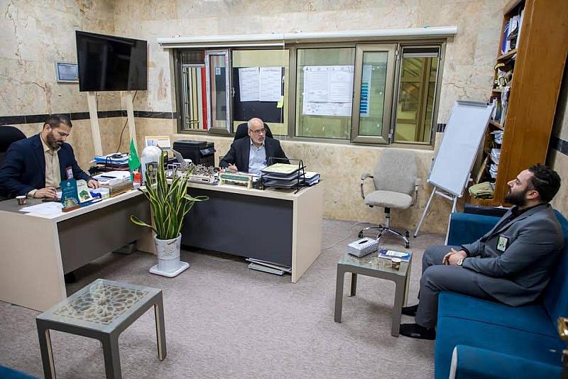 قسم التطوير يقيم الاختبارات الأولية للمتقدمين لبرنامج "عرفاء المنصة"