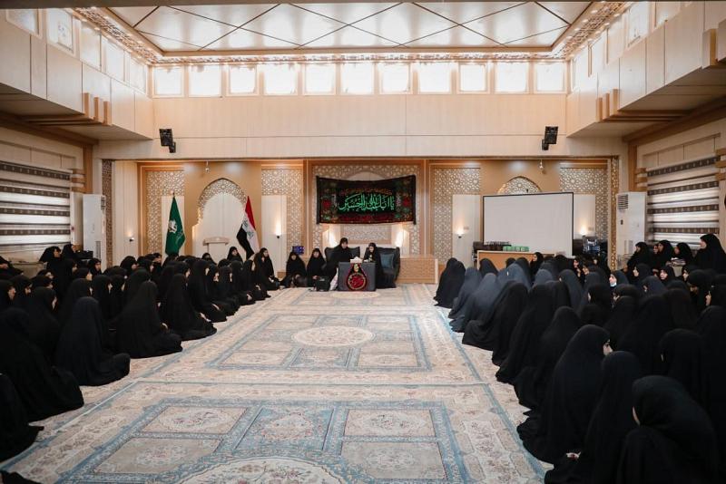 مجلسُ عزاءٍ نسويّ في محافظة النجف الأشرف لاستذكار دفن شهداء الطفّ