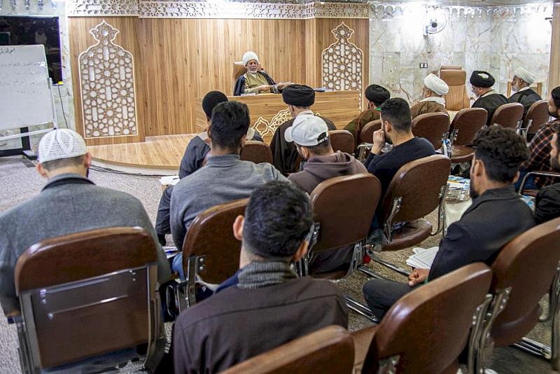 قسم شؤون المعارف ينظّم دورة عن تحقيق المخطوطات