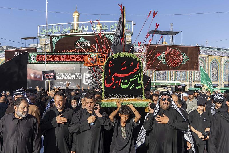 المواكب العزائية تحيي ذكرى شهادة الإمام الحسن المجتبى (عليه السلام)