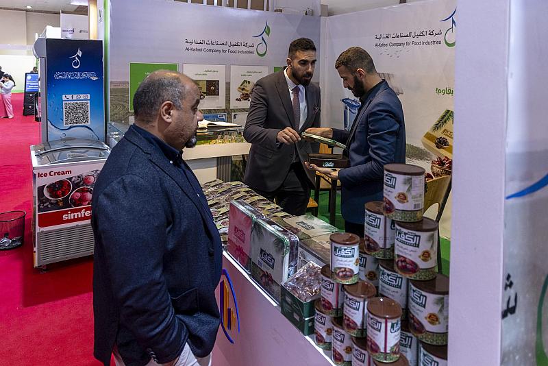 شركة الكفيل للصناعات الغذائية تطرح منتوجاتها في الأسبوع الزراعي ببغداد