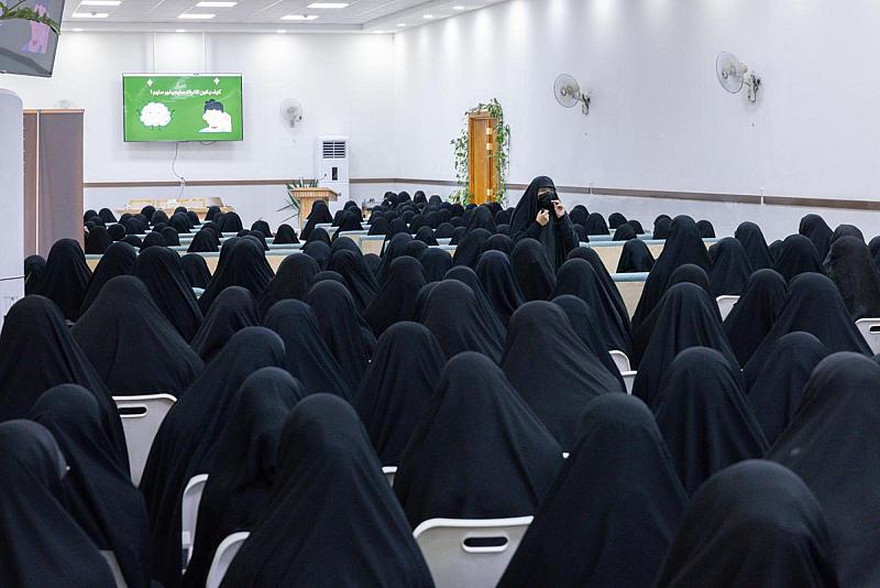 المشاركات في مخيم بنات العقيدة: المخيّم أسهم في تنمية وعينا وصقل مهاراتنا الميدانية