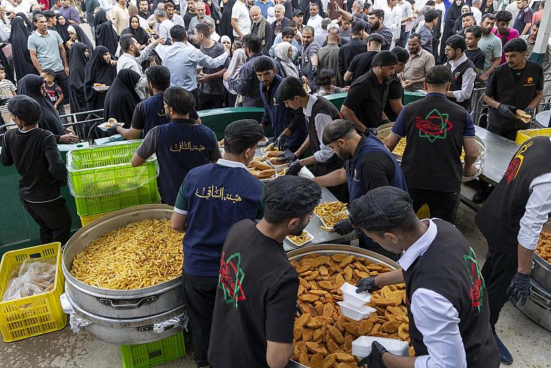 قسم المضيف: منافذنا قدمت 25 ألف وجبة طعام مسائية لزائري يوم عرفة