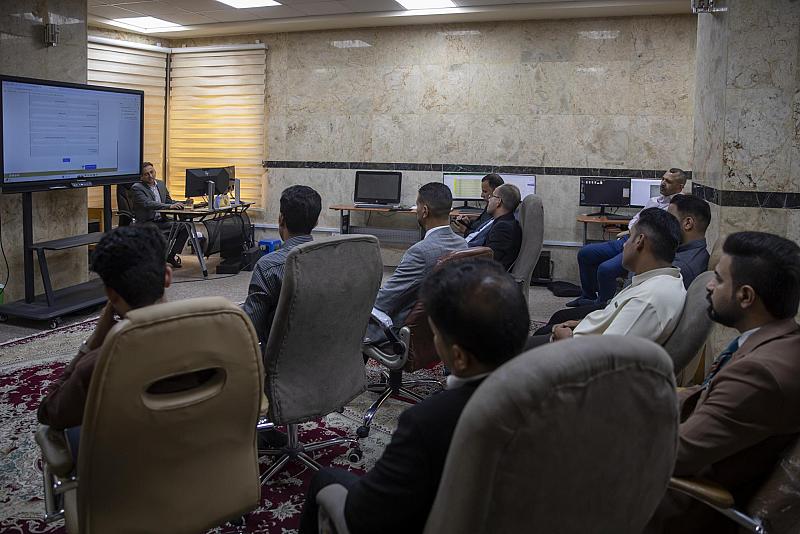 العتبة العباسية المقدسة وجامعة الكوفة تناقشان إعداد بحوث متخصصة بالتاريخ العراقي