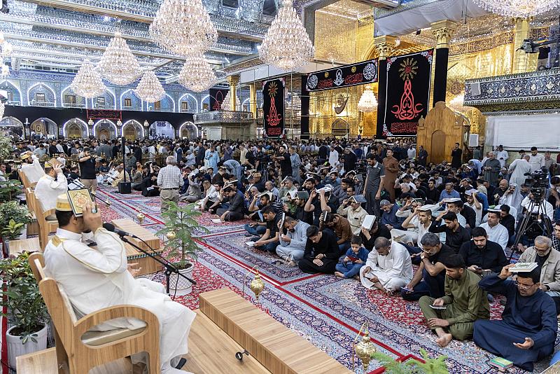 آلاف الزائرين يُحيون ليلة القدر الثّالثة في كربلاء