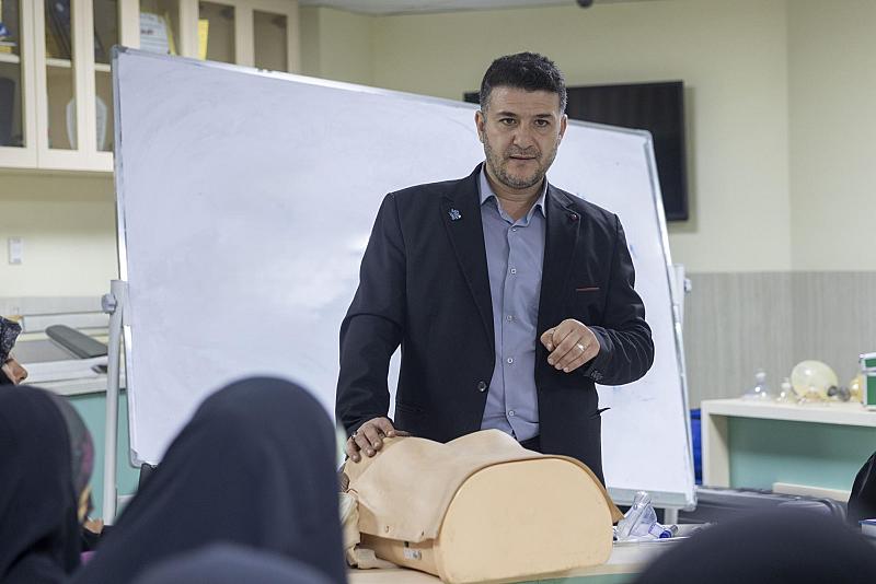 بالتعاون مع مستشفى الكفيل.. قسم الشؤون الطبّية يواصل إقامة دوراته ضمن البرنامج التدريبي لملاكاته النسوية