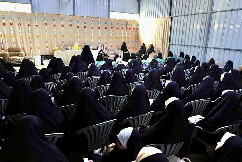 معهد القرآن الكريم النسوي يحتفي بذكرى ولادة السيدة فاطمة الزهراء (عليها السلام)