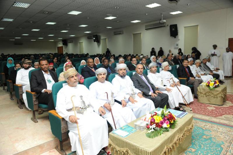 مركزُ العميد الدوليّ للبحوث والدّراسات يحضر مؤتمراً علميّاً في جامعة نزوى..