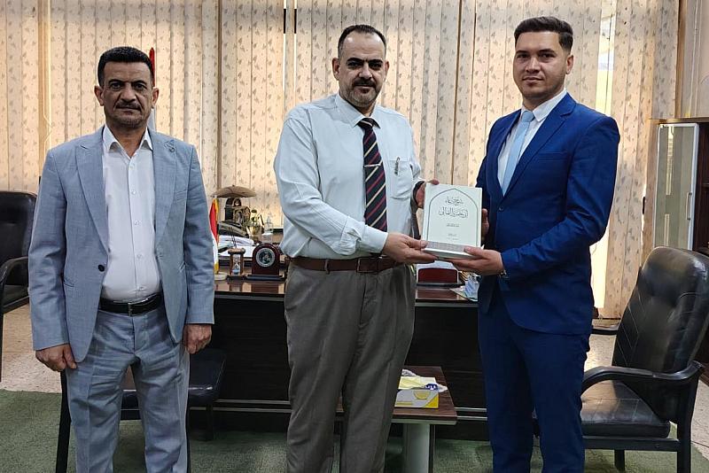 قسم الشؤون الفكرية يرفد عددًا من المؤسسات العلمية في بغداد بإصدارات معرفية