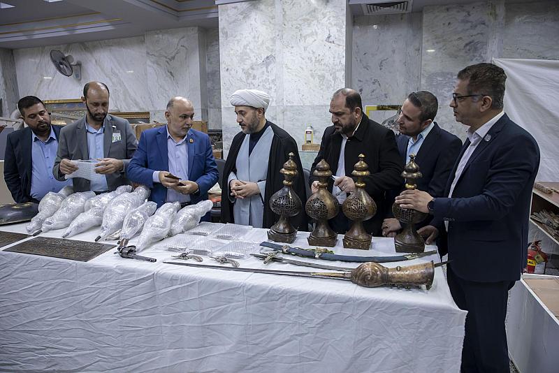 متحف الكفيل يتسلم الوجبة الثالثة من القطع المتحفية الخاصة بالعتبة الكاظمية المقدسة