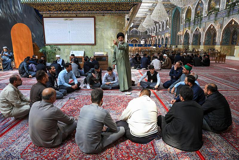 بمشاركة 142 منتسبًا.. قسم الشؤون الدينية يختتم دورته الفقهية التطويرية السادسة