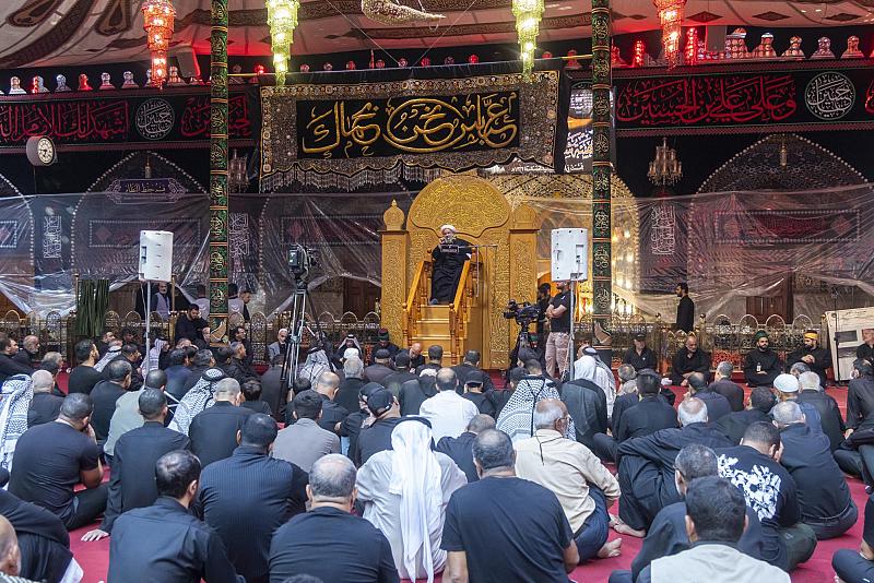 العتبة العباسية تواصل إقامة مجالس العزاء في صحن مرقد أبي الفضل العباس (عليه السلام)