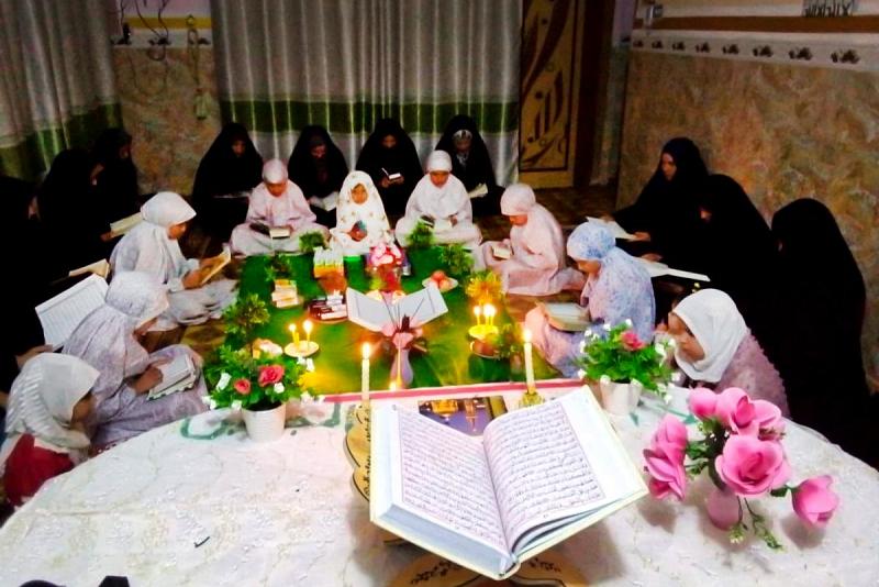 معهدُ القرآن الكريم النسويّ وفروعه ينظّم عدداً من الختمات القرآنيّة
