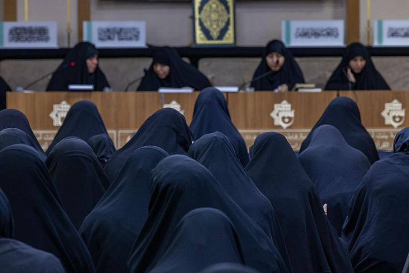 شعبة الخطابة الحسينية النسوية تحيي أعمال ليلة القدر الأولى وذكرى شهادة الإمام علي (عليه السلام)
