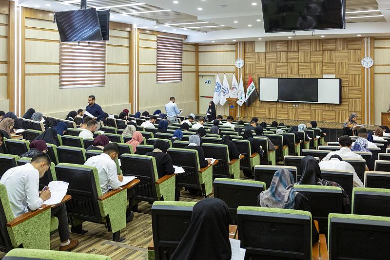 جامعة الكفيل تشرع بإجراء الامتحانات النهائية لطلبتها
