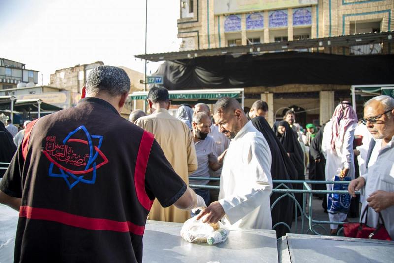 المئاتُ من وجبات الفطور والسحور يوفّرها يوميّاً مضيفُ العتبة العبّاسية